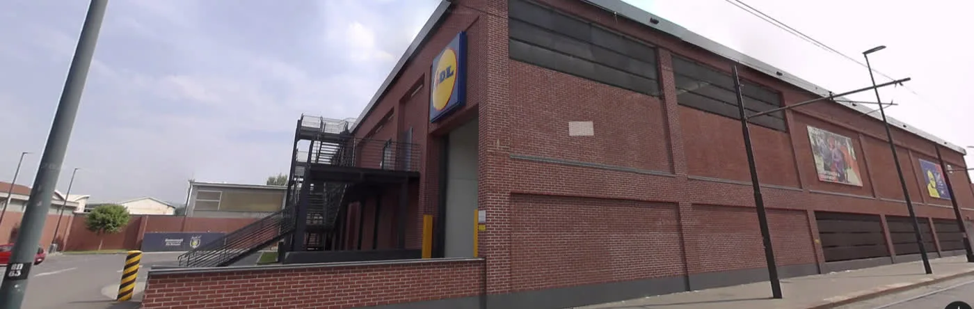 Facciata principale Lidl Via Bologna 120 Torino Mattonflex rosso